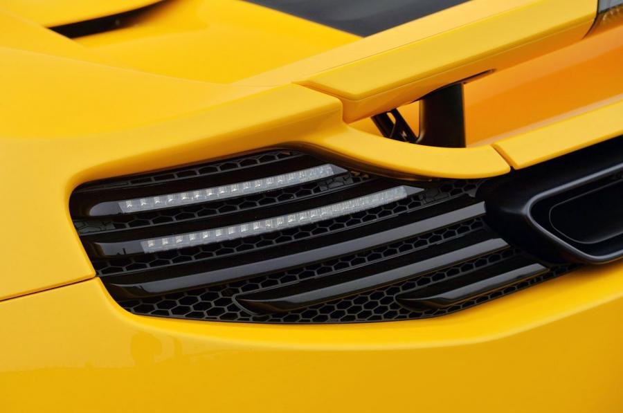  McLaren MP4-12C Spyder 2012 года  (фото 240 из 270)